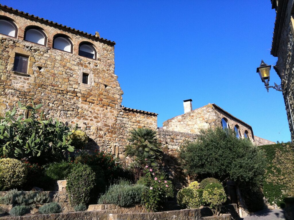 Casco antiguo medieval de Pals, en el Baix Empordà
