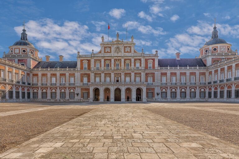 Escapadas desde Madrid en tren: 10 destinos sin coche